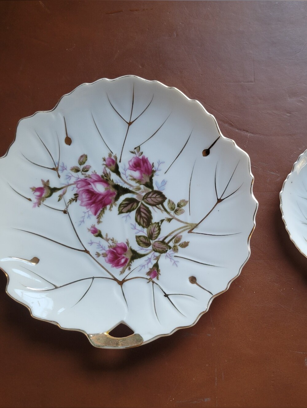 Vintage Japan Leaf Shaped Rose Flower Gold Accent Plate And Small Plate